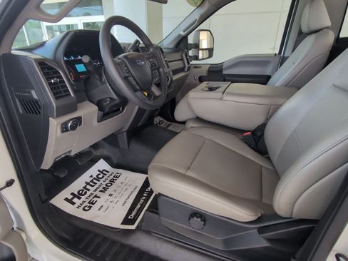 Used 2021 Ford F250 XL w/ Power Equipment Group AWD/4WD image 18