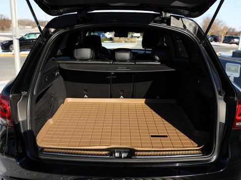 Used 2022 Mercedes-Benz GLC 300 4MATIC image 10