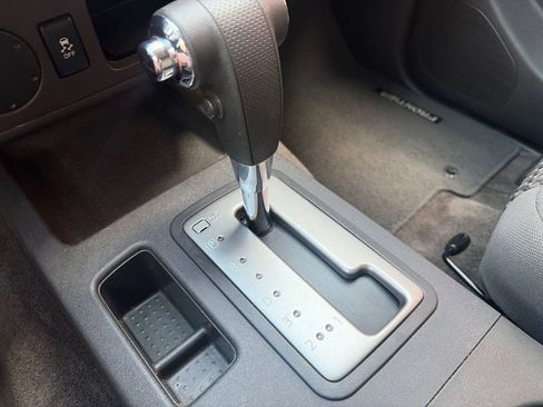 Used 2015 Nissan Frontier SV RWD image 11