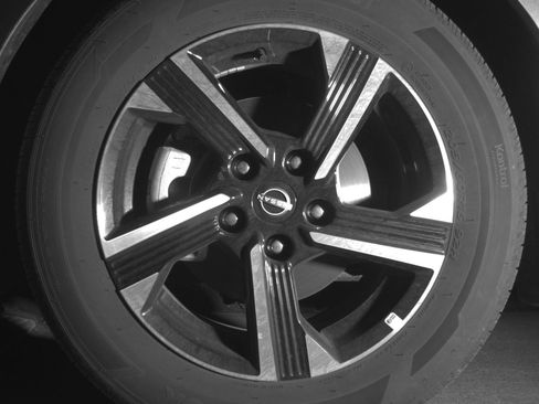 Used 2025 Nissan Sentra SV FWD image 12