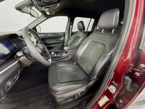 Used 2024 Jeep Grand Cherokee Altitude image 20