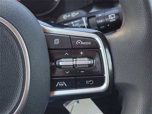 Used 2021 Kia Sorento LX image 27