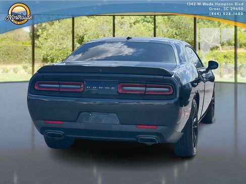 Used 2016 Dodge Challenger SXT Plus RWD image 6