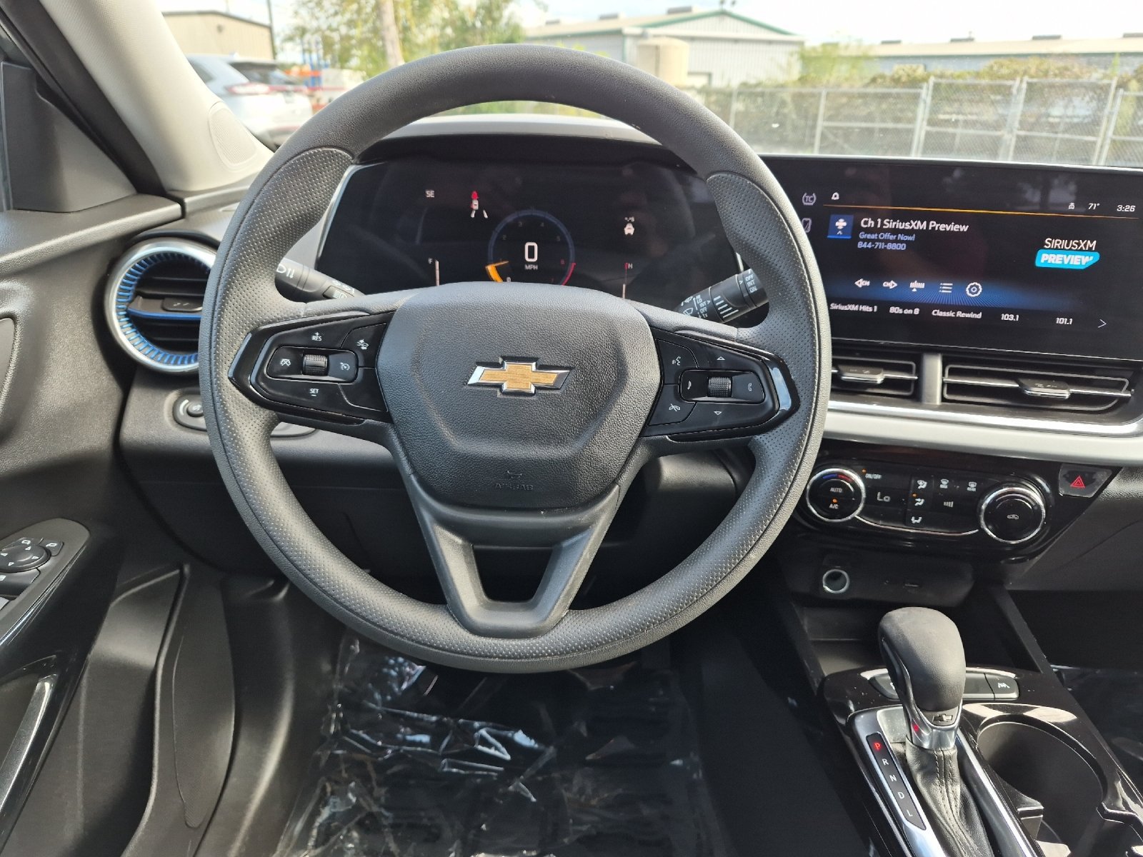 Used 2026 Chevrolet Trax LT FWD image 13
