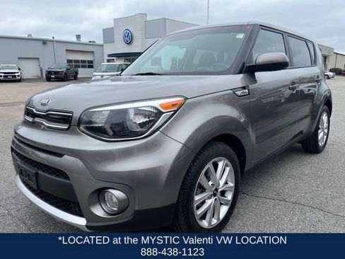 Used 2017 Kia Soul + FWD image 2