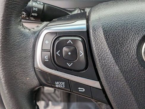 Used 2017 Toyota Camry XLE FWD image 22