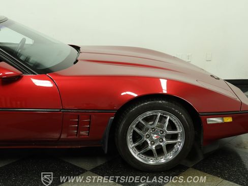 Used 1990 Chevrolet Corvette Coupe RWD image 29