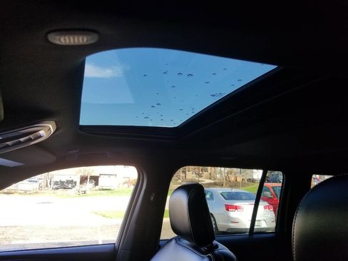 Used 2024 Jeep Grand Cherokee Altitude image 13