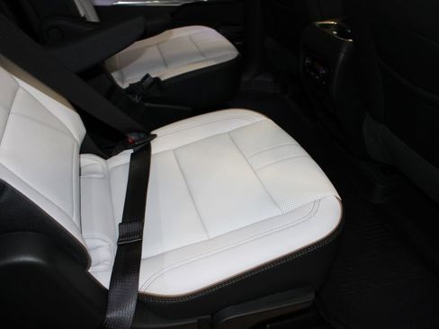 New 2026 Chevrolet Traverse High Country w/ LPO, Floor Liner Package image 22