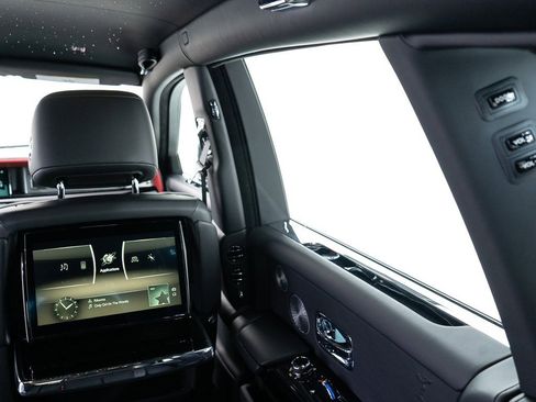 Certified 2023 Rolls-Royce Phantom Sedan w/ The Phantom Package image 33