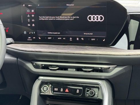 Used 2025 Audi Q5 Premium Plus AWD/4WD image 10