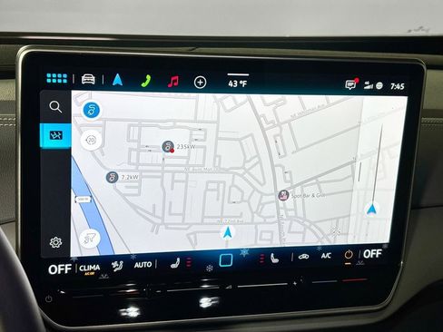 Certified 2025 Volkswagen ID.4 Pro image 17