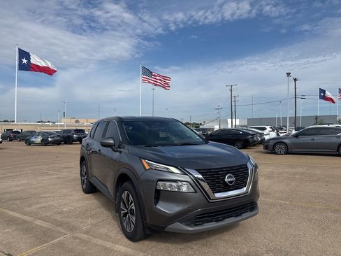 Certified 2023 Nissan Rogue SV FWD image 1