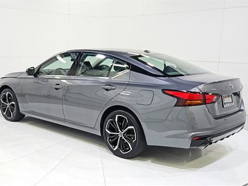Certified 2025 Nissan Altima 2.5 SR FWD image 6