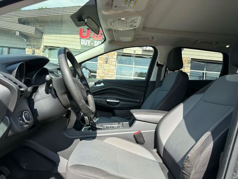 Used 2018 Ford Escape SE w/ SE Sync 3 Package AWD/4WD image 10