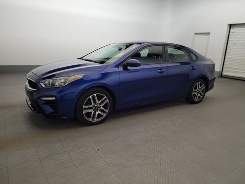 Used 2019 Kia Forte S FWD image 2