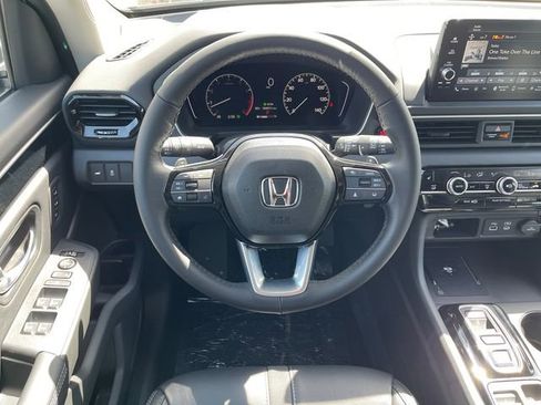 New 2025 Honda Pilot EX-L image 16