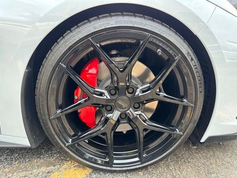 Used 2020 Chevrolet Corvette Stingray Preferred Cpe w/ 2LT Preferred Equipment Group RWD image 29