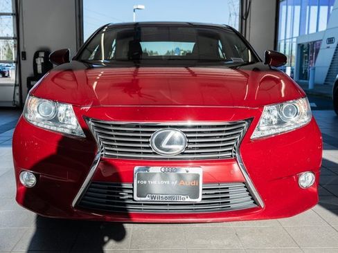 Used 2013 Lexus ES 350 w/ Luxury Pkg image 2