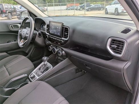 Used 2024 Hyundai Venue SEL image 35