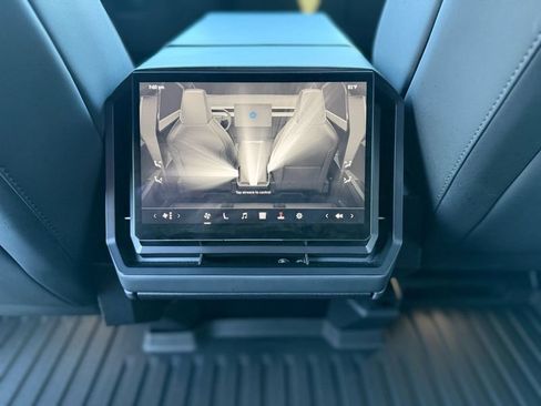 Used 2024 Tesla Cybertruck AWD Crew Cab image 47