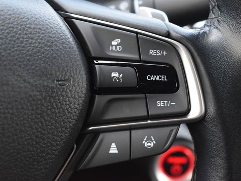 Used 2022 Honda Accord Touring image 8