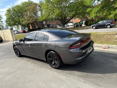 Used 2017 Dodge Charger Police w/ Street Appearance Group image 9