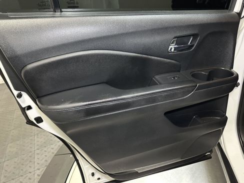 Certified 2022 Honda Pilot Sport image 30