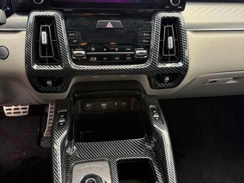 Used 2023 Kia Sorento SX Prestige AWD/4WD image 8