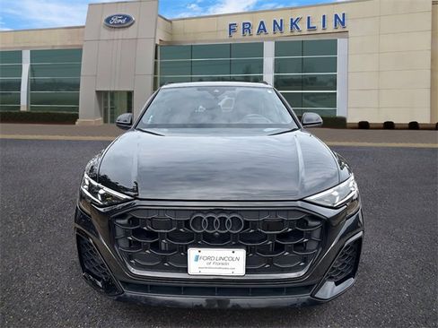 Used 2025 Audi Q8 Prestige image 2