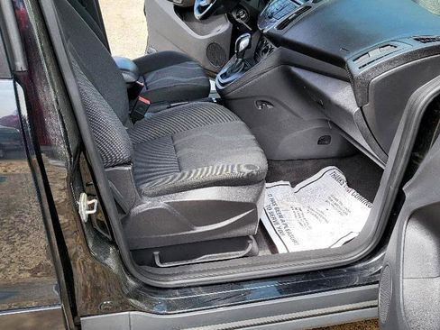 Used 2016 Ford Transit Connect XLT image 9