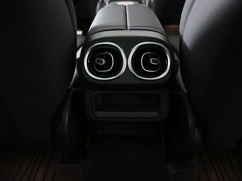 Used 2025 Mercedes-Benz GLC 43 AMG 4MATIC image 17