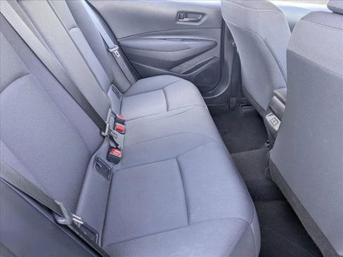 Used 2025 Toyota Corolla LE image 17