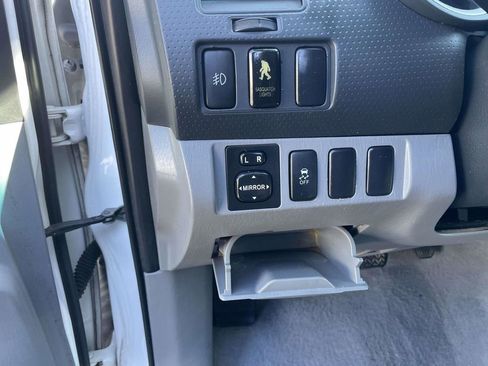 Used 2011 Toyota Tacoma PreRunner w/ SR5 Pkg #2 RWD image 29