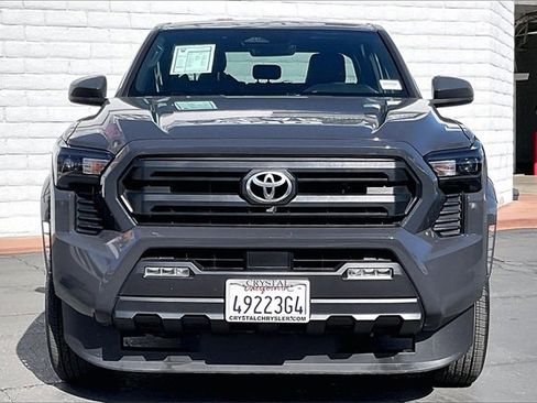 Used 2025 Toyota Tacoma SR5 image 2