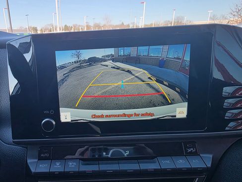 Used 2025 Toyota Camry LE FWD image 12