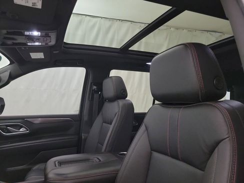 Certified 2022 Chevrolet Tahoe RST w/ Luxury Package AWD/4WD image 9