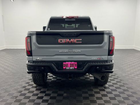 Used 2025 GMC Sierra 2500 AT4X w/ AT4X AEV Edition AWD/4WD image 9