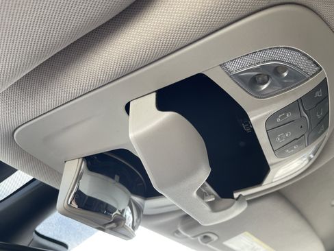 Used 2022 Chrysler Pacifica Touring-L FWD image 31