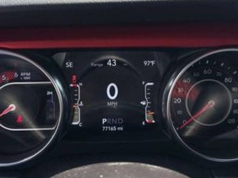 Used 2021 Jeep Gladiator Rubicon AWD/4WD image 13