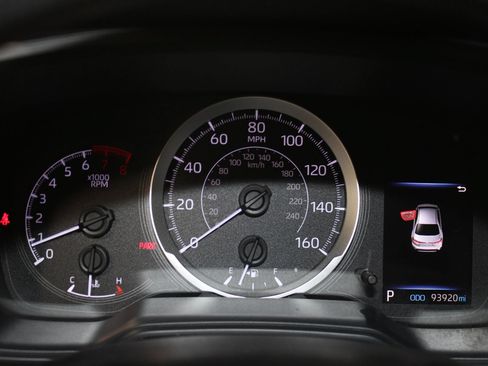 Used 2020 Toyota Corolla LE FWD image 11