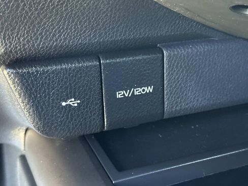 Used 2024 Toyota Camry SE image 31