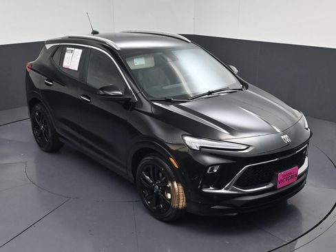 Used 2024 Buick Encore GX Sport Touring FWD image 13