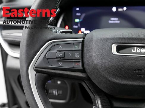 Used 2022 Jeep Grand Cherokee Limited 4xe AWD/4WD image 15