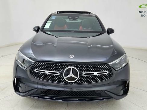 Used 2024 Mercedes-Benz GLC 300 4MATIC image 2