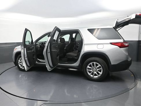 Used 2020 Chevrolet Traverse LS AWD/4WD image 33