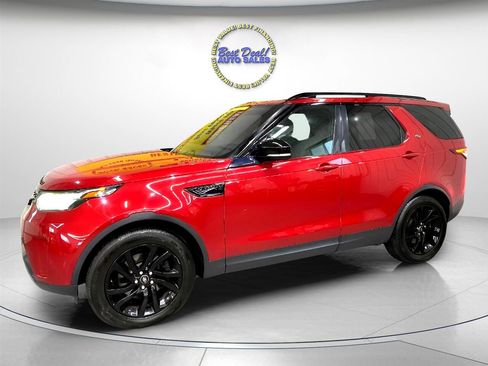 Used 2017 Land Rover Discovery SE image 3