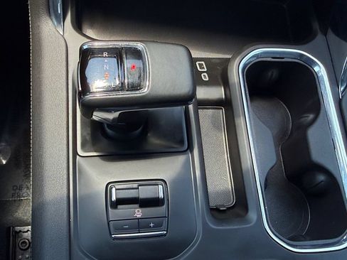 Used 2025 GMC Sierra 1500 Denali w/ Technology Package AWD/4WD image 18