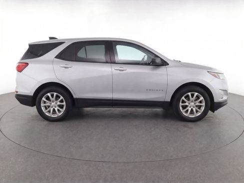 Used 2018 Chevrolet Equinox LS FWD image 8