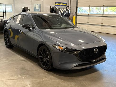 Certified 2022 MAZDA MAZDA3 s FWD image 3
